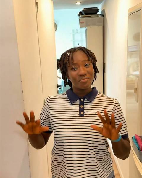 Miniature de la vidéo : Djenabou Camara présente son campus à Lille